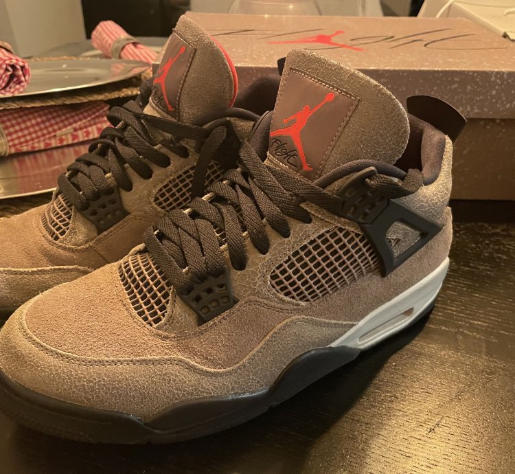 Jordan 4 Taupe Haze