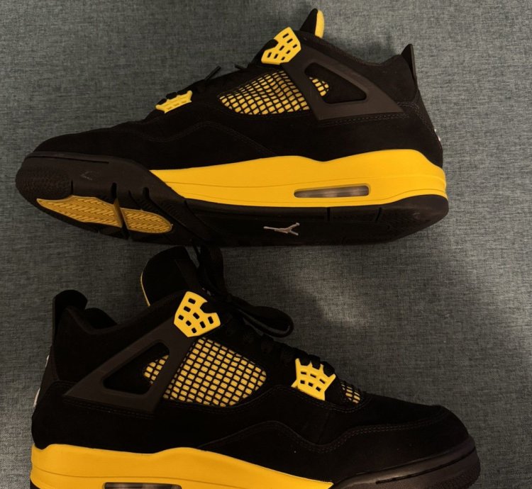 Jordan 4 Thunder
