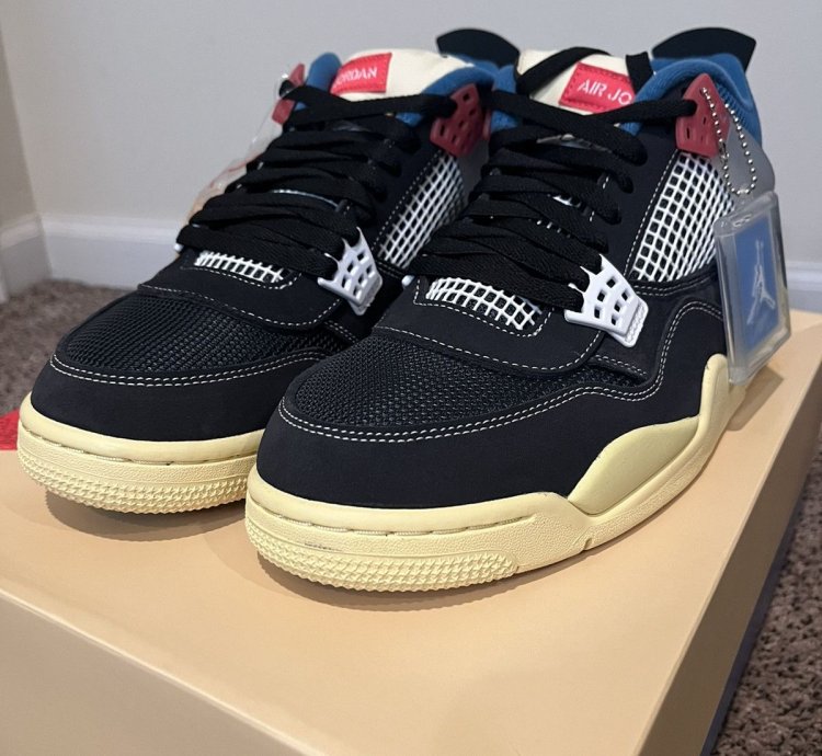 Jordan 4 Union Off Noir