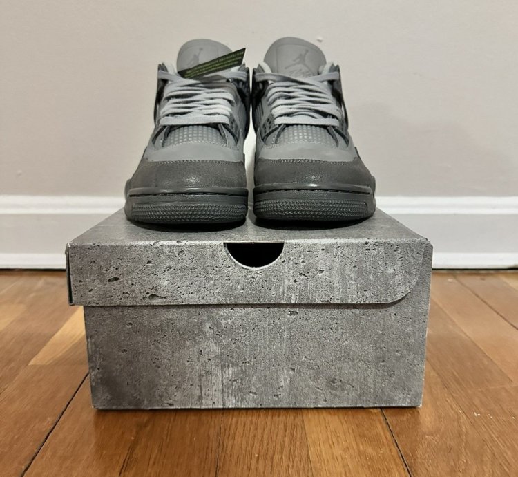 Jordan 4 Wet Cement size 9