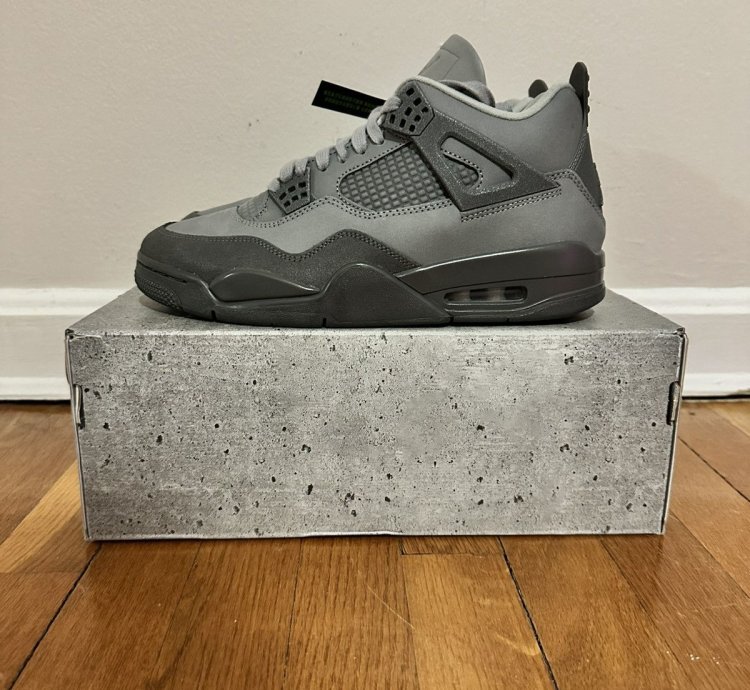 Jordan 4 Wet Cement size 9