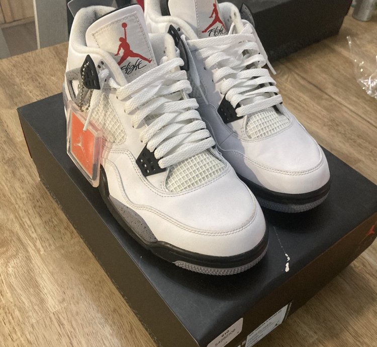 Jordan 4 White Cement