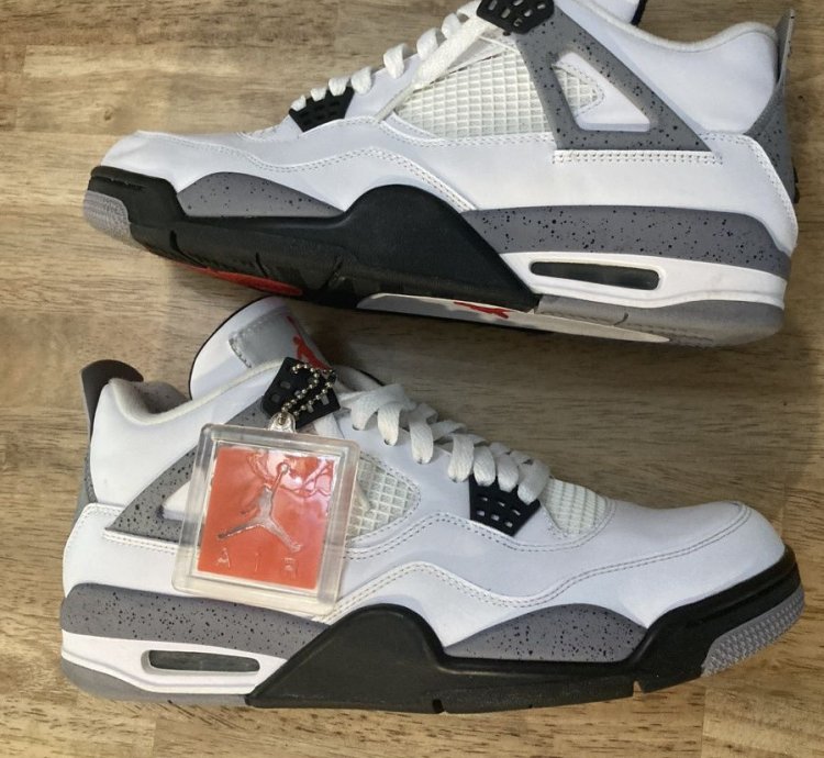 Jordan 4 White Cement