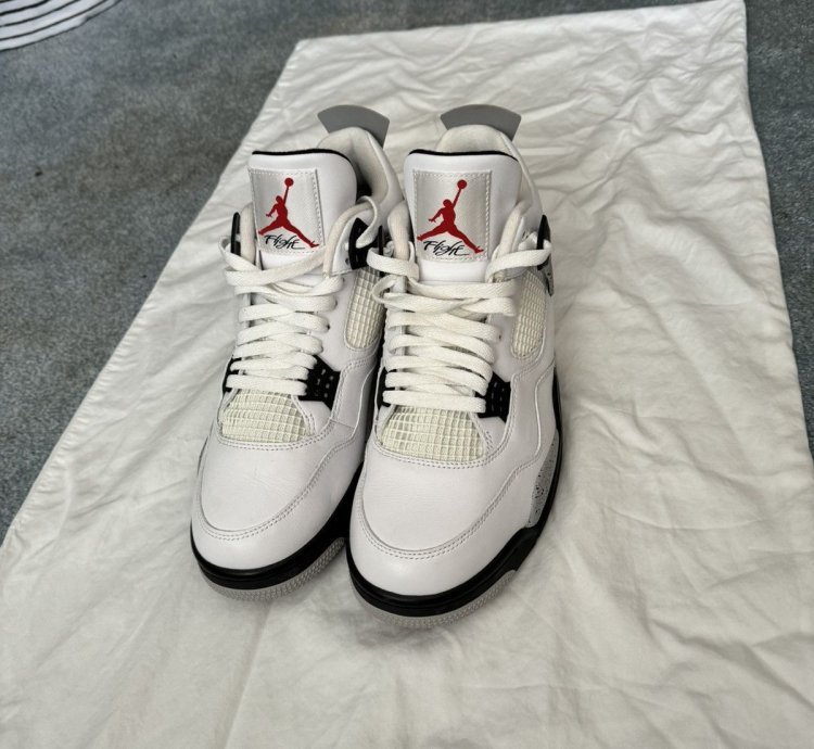 Jordan 4 White Cement size 11 5 new box