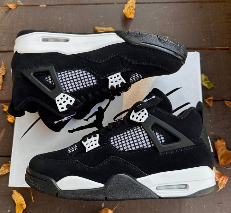 Jordan 4 White Thunder