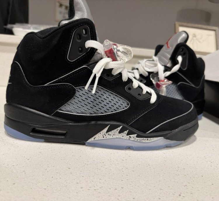 Jordan 5 Metallic