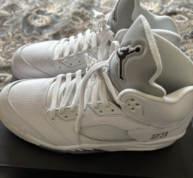 Jordan 5 Retro Metallic White (2015)