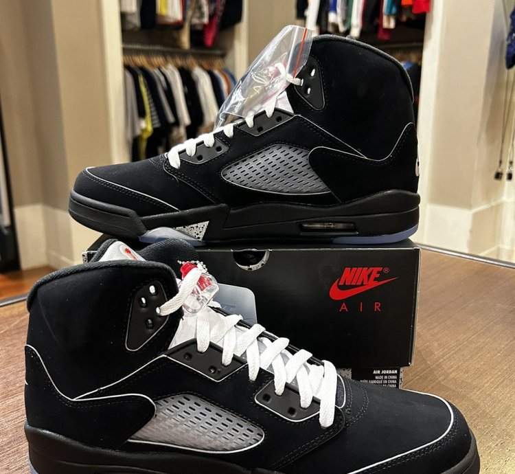 Jordan 5 Retro OG Black Metallic Reimagined