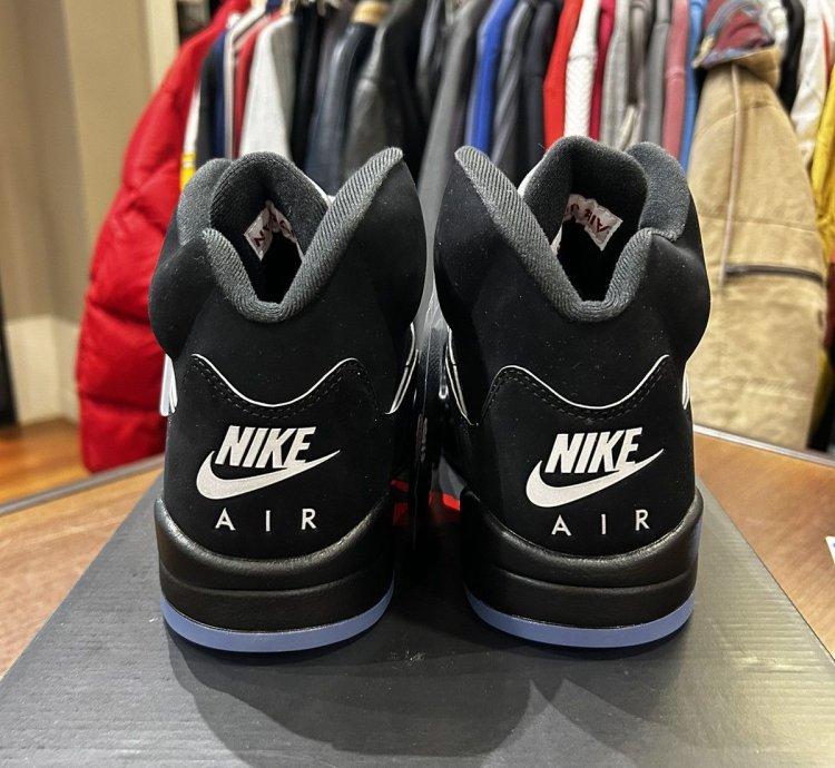 Jordan 5 Retro OG Black Metallic Reimagined