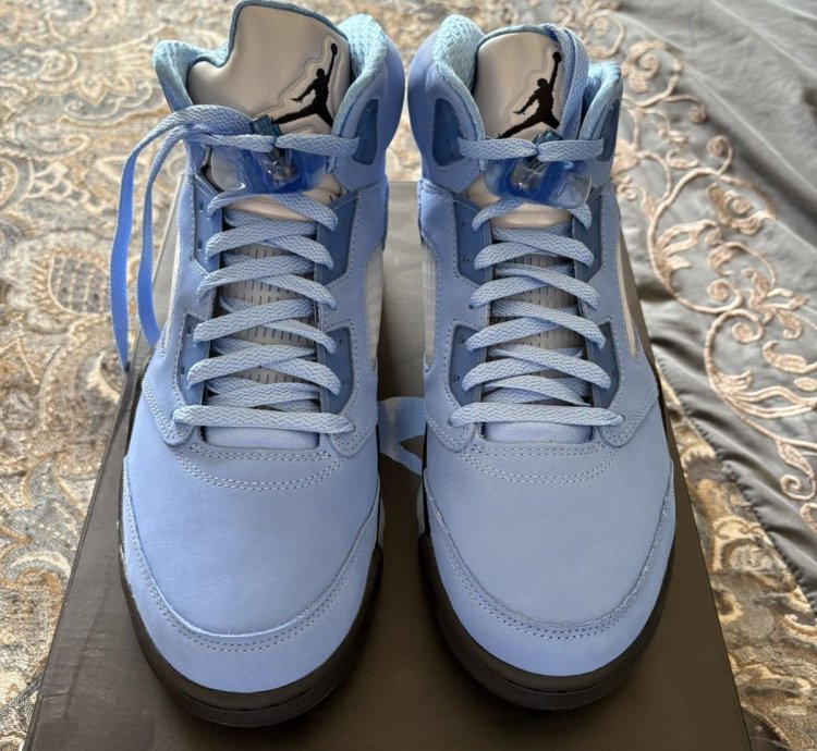 Jordan 5 Retro UNC University Blue (2023)