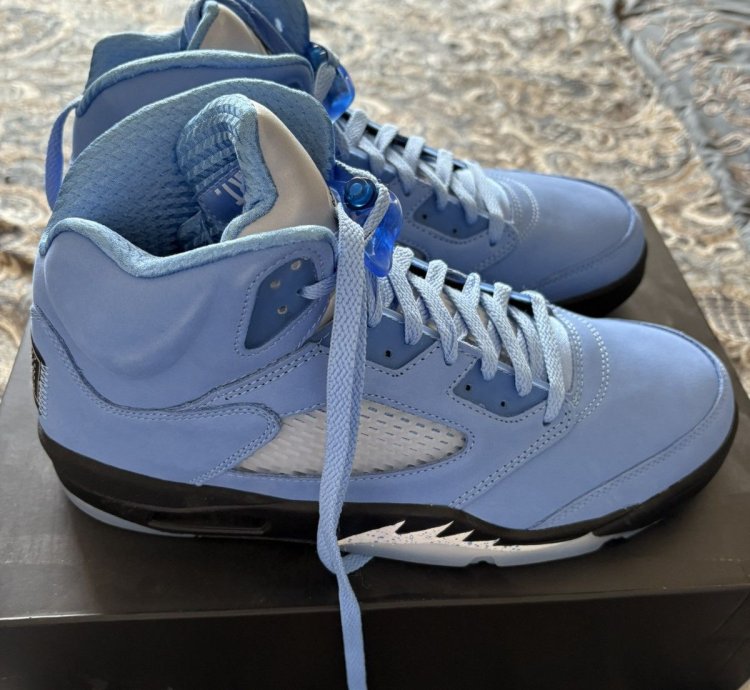 Jordan 5 Retro UNC University Blue (2023)