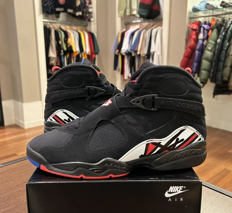 Jordan 8 Retro Playoffs (2023)