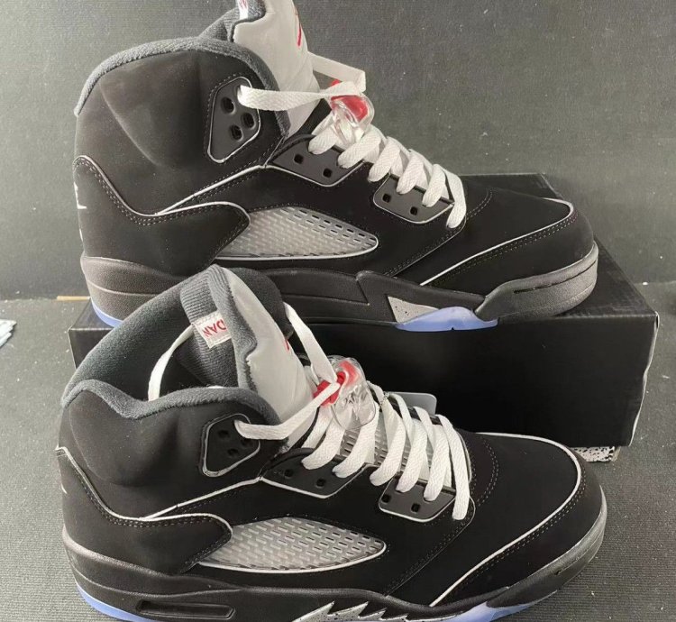 Jordan metalic 5s