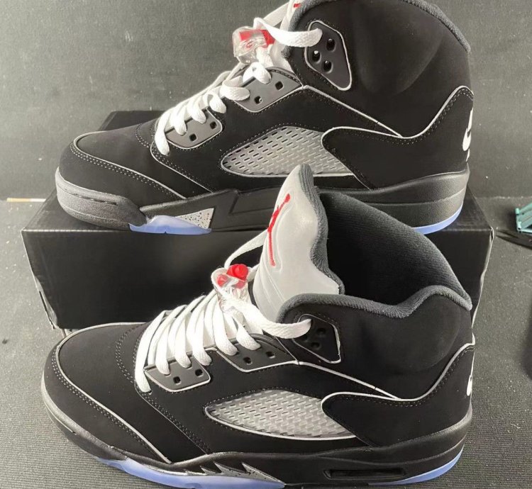 Jordan metalic 5s