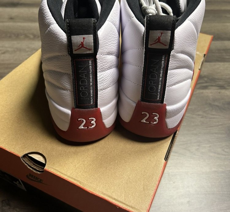 Jordan Retro 12 Cherry