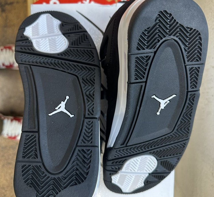 Jordan Retro 4 White Thunder