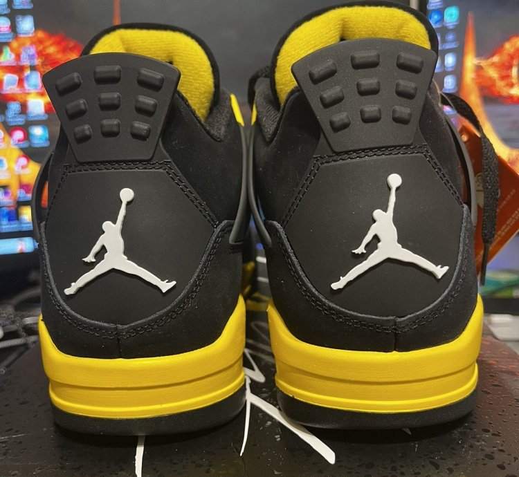 Jordan Thunder 4s