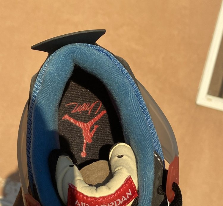 Jordan Unio 4