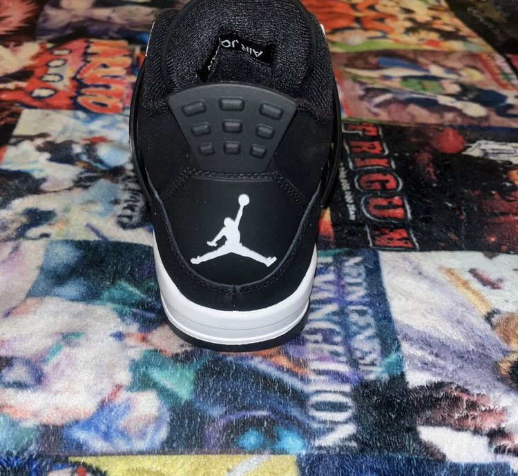Jordan White Thunders