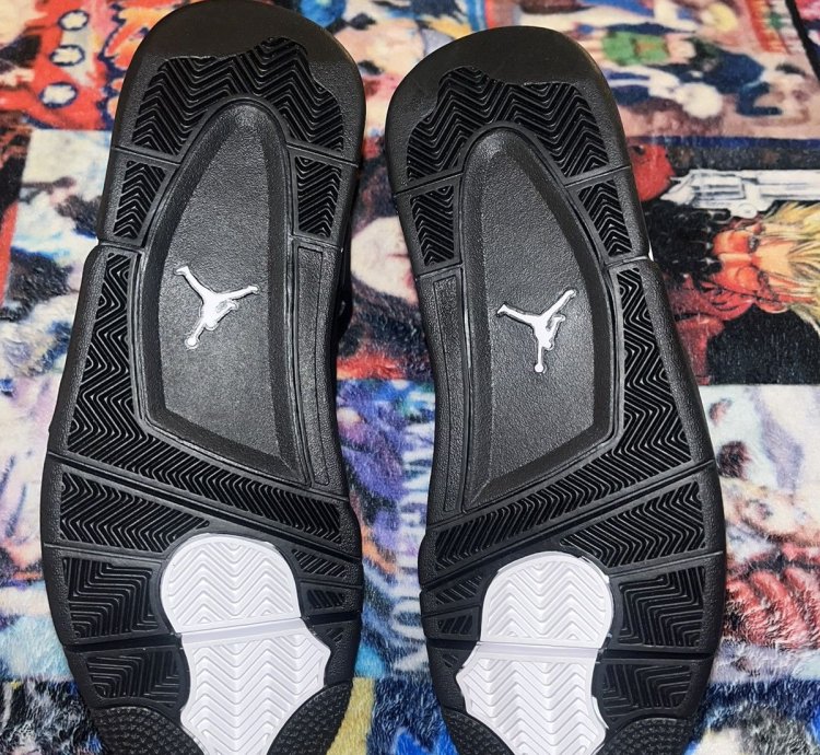 Jordan White Thunders