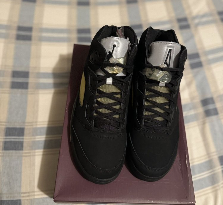 Ma Mani re Air Jordan 5 Retro Dusk