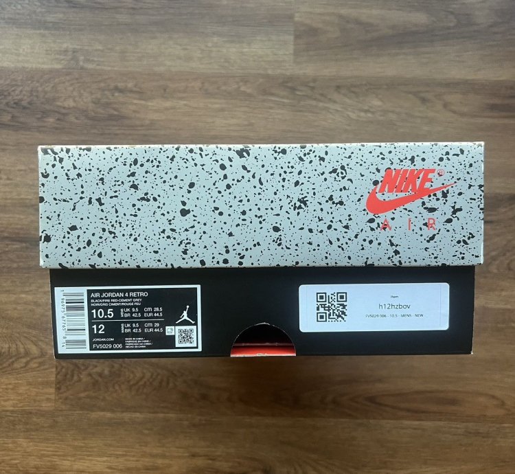 Men Nike Air Jordan 4 2024 Retro Bred Sneakers