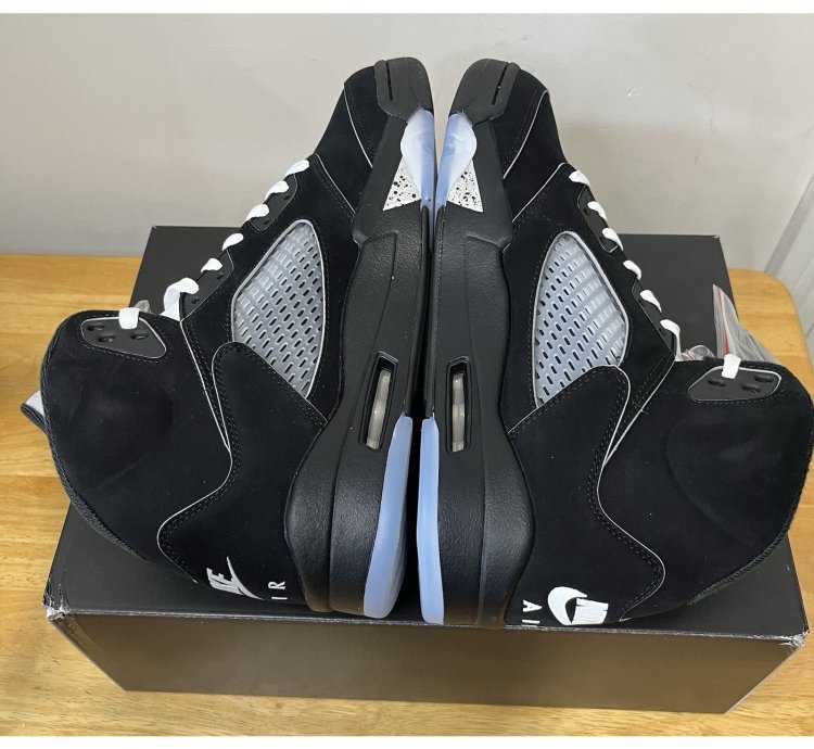Men Size 10 Air Jordan 5 Black Metallic Reimagined 2025