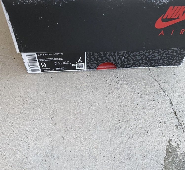 Men size 9 Nike Air Jordan 3 retro white cement reimagined