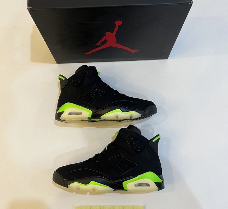NEW Air Jordan 6 Retro Black Electric Green Size 8 0