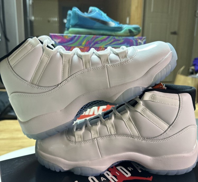 NEW Men Size 10 Jordan 11 Retro Columbia Legend Blue