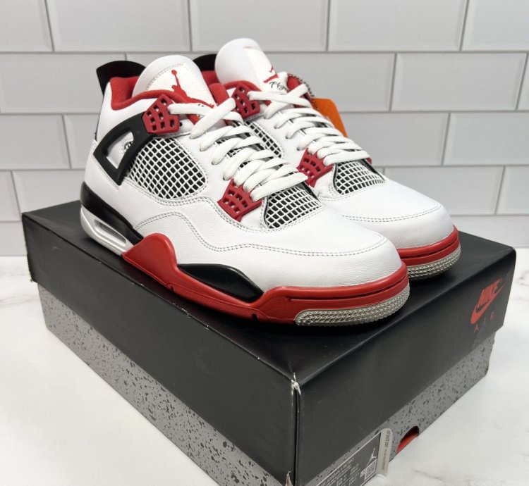NEW Nike Retro Air Jordan Red White Fire 4s 4 Mens Men