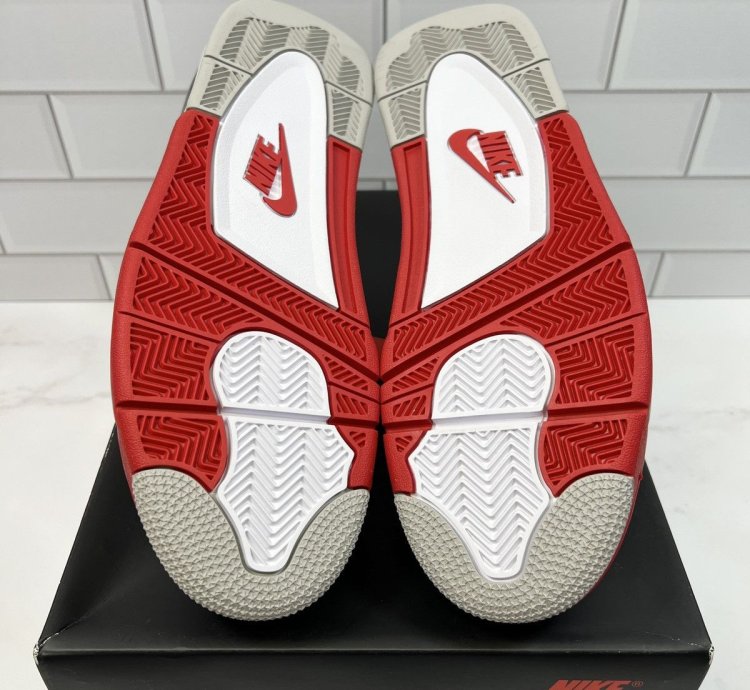 NEW Nike Retro Air Jordan Red White Fire 4s 4 Mens Men