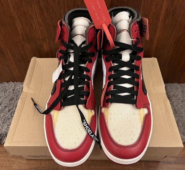 NEW Off-White Jordan 1 Chicago Size 10 5