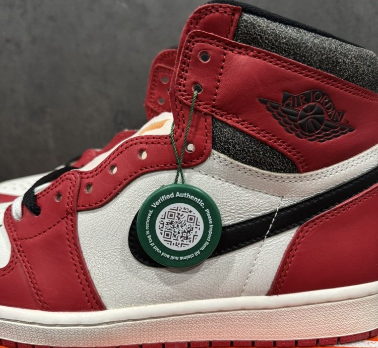 Nike Air Jordan 1 Lost and Found Chicago - 10