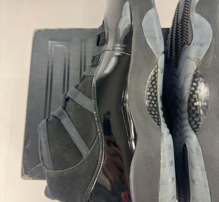 Nike Air Jordan 11 Retro Cap and Gown OG Space Jam Jubilee