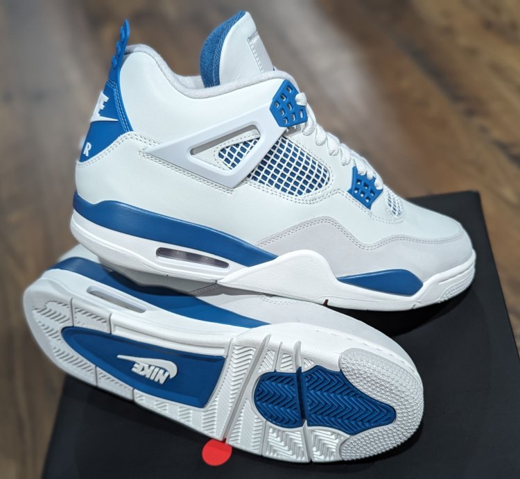 Nike Air Jordan 4 Retro Military Blue