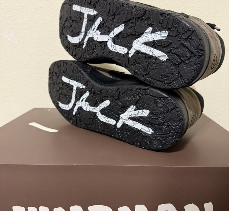 Nike Air Jordan Jumpman Jack TR Travis Scott Dark Mochas