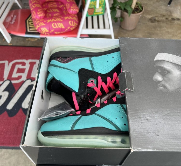 Nike LeBron 8 South Beach Sz 11 5 (2021)