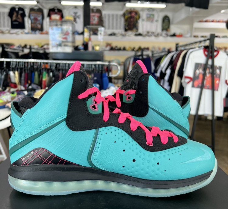 Nike LeBron 8 South Beach Sz 11 5 (2021)