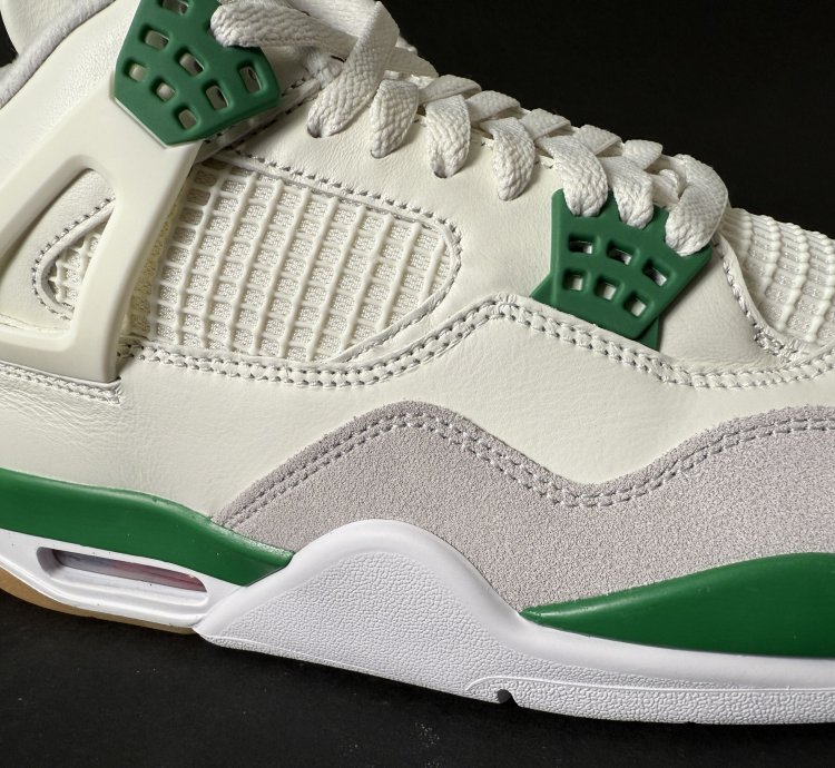 Nike SB Air Jordan 4 Retro Pine Green