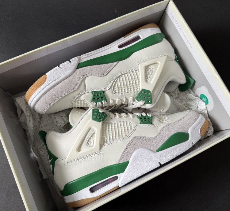 Nike SB Air Jordan 4 Retro Pine Green