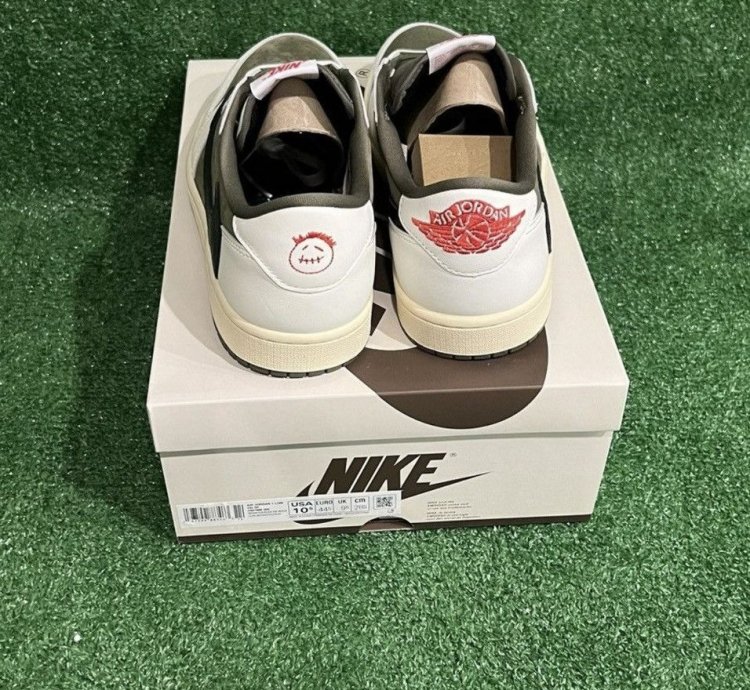 Nike Travis Scott Jordan 1 low medium olive
