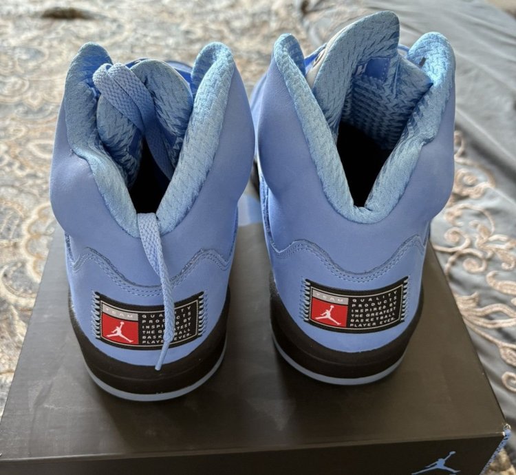 Jordan 5 Retro UNC University Blue