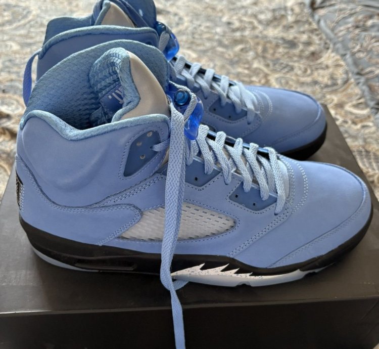 Jordan 5 Retro UNC University Blue