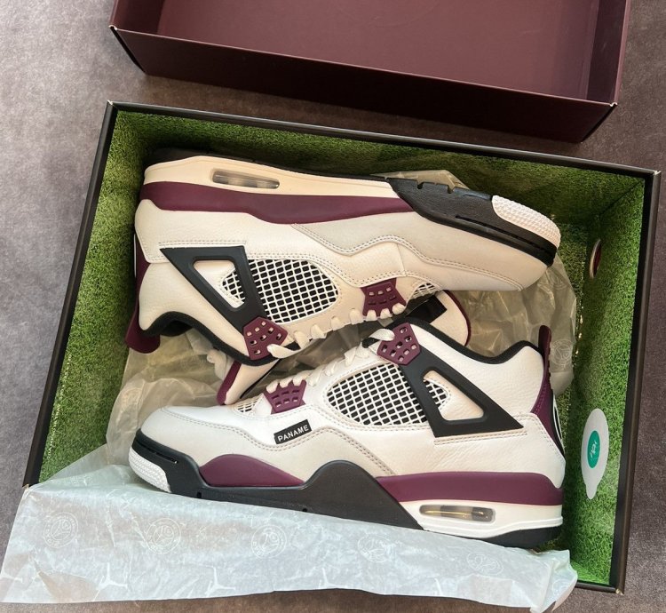 PSG Jordan 4