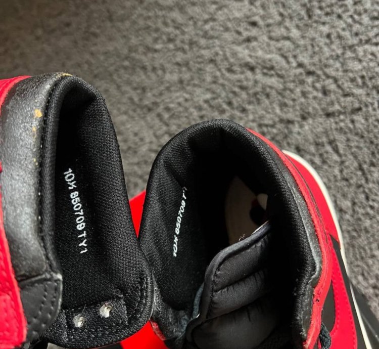 RARE Jordan 1 High OG Bred Black Red (1985) VINTAGE