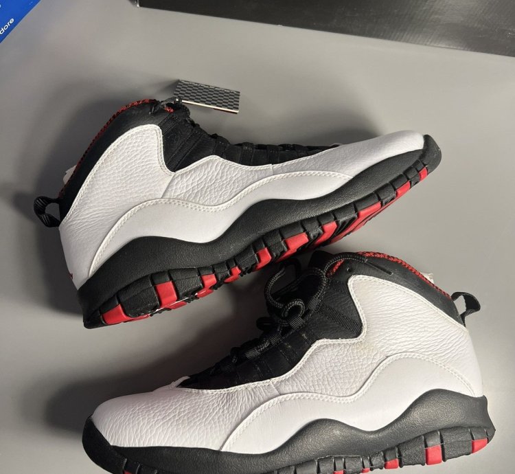 Retro Air Jordan 10 Chicago 2012 white varsity black