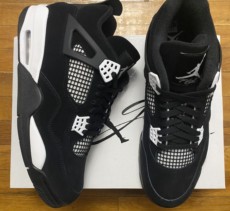 Size 12 - Air Jordan 4 Retro White Thunder Black Men
