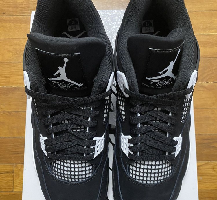 Size 12 - Air Jordan 4 Retro White Thunder Black Men
