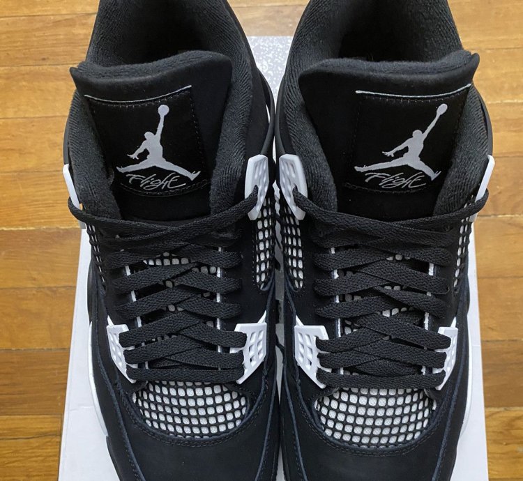 Size 13 - Air Jordan 4 Retro White Thunder Black Men
